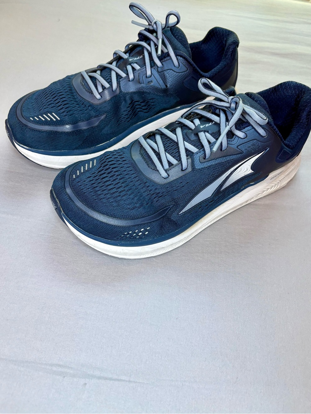 Altra Paradigm 6 Men’s 10 Navy Blue EGO MAX Zero Drop Running Shoes